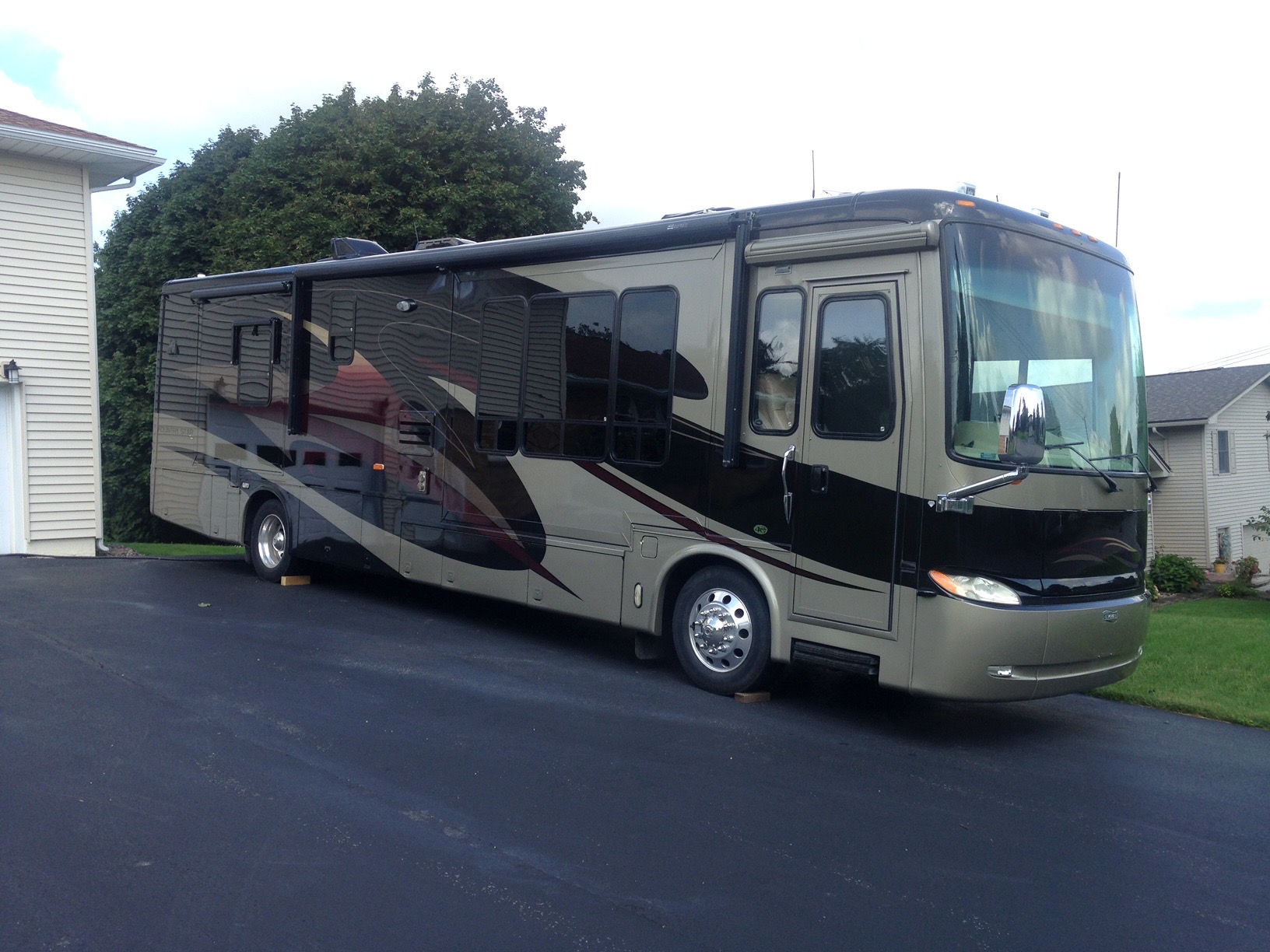 2008 Newmar Kountry Star 3916